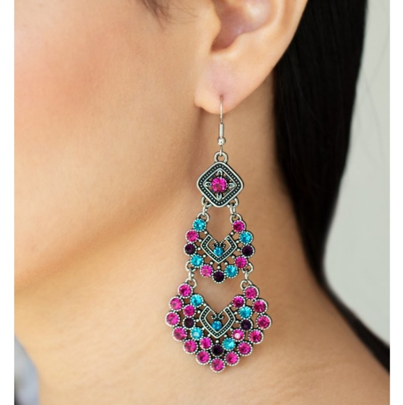 Paparazzi necklaces and earrings - Picture 5 of 8